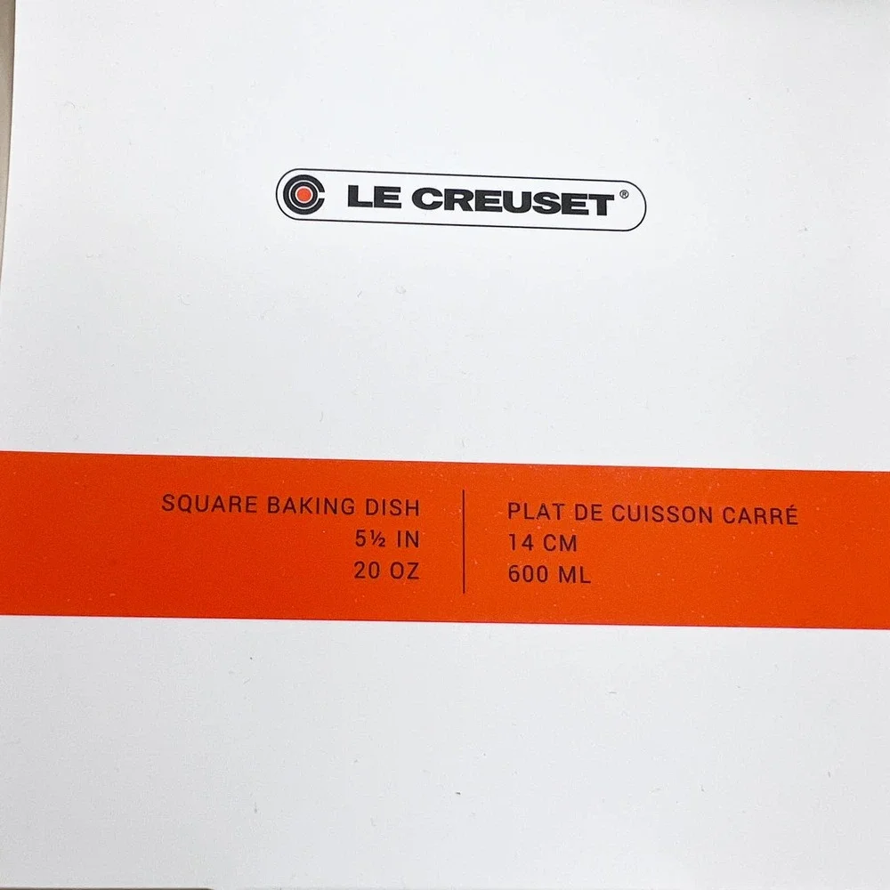 LE CREUSET NWT Baby Blue 5 1/2 IN 20 OZ Square Baking Dish - Picture 4 of 4